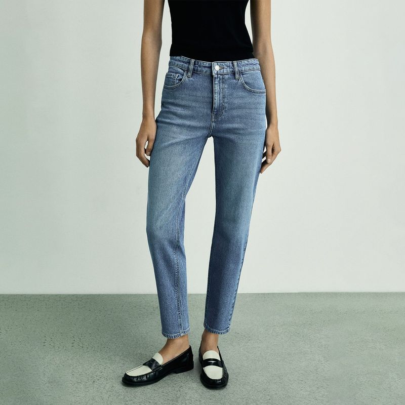 MANGO - Jean Mom Fit Mujer Tiro alto MANGO