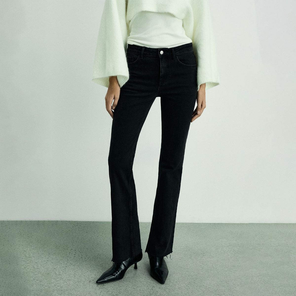 MANGO - Jean Flare Mujer Tiro medio MANGO