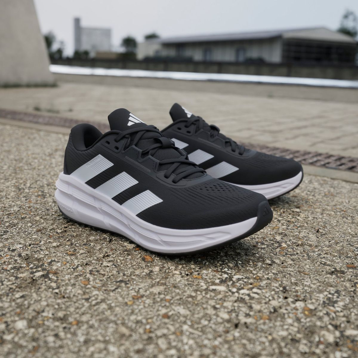ADIDAS - Tenis Adidas para Hombre Running Questar 3 color Negro