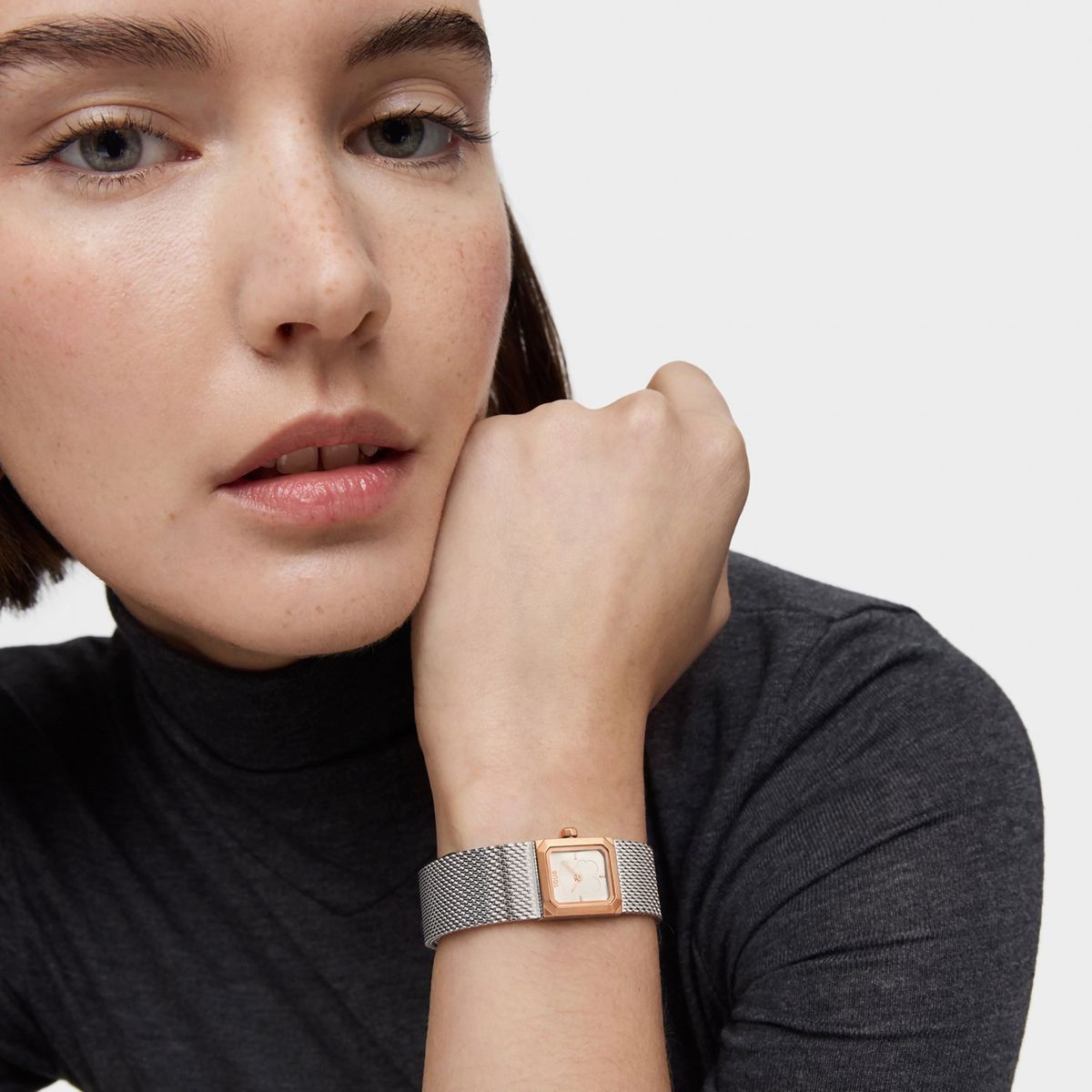 TOUS - Reloj analógico con brazalete de malla milanesa de acero plateado y rosa Mini Mesh 