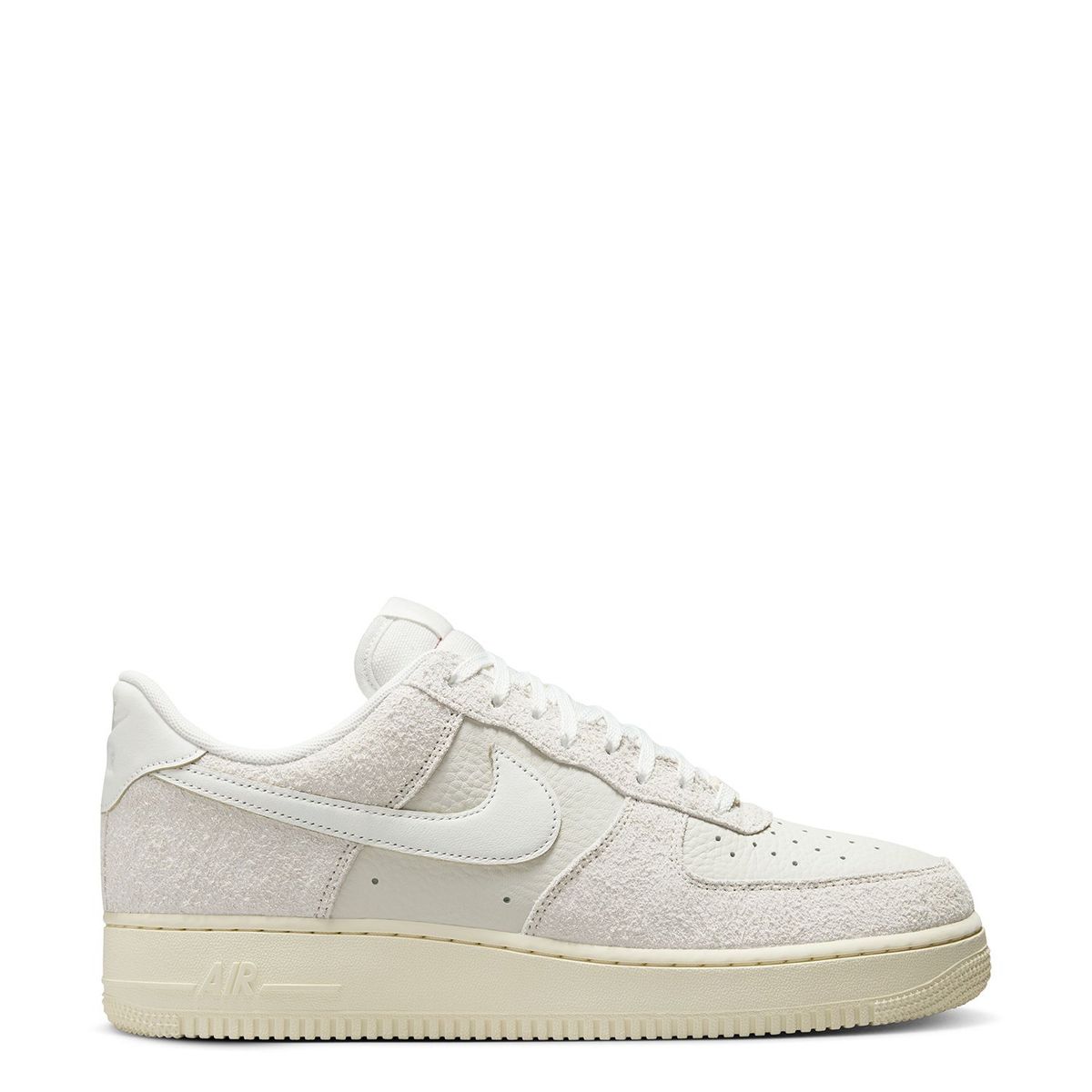 NIKE - Tenis Nike Moda Air Force 1 07 LX Hombre AF 1