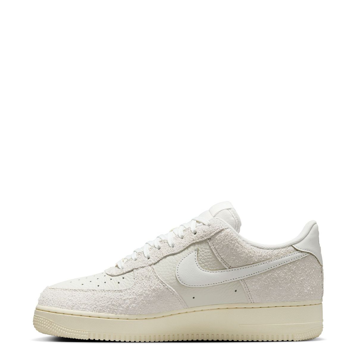 NIKE - Tenis Nike Moda Air Force 1 07 LX Hombre AF 1