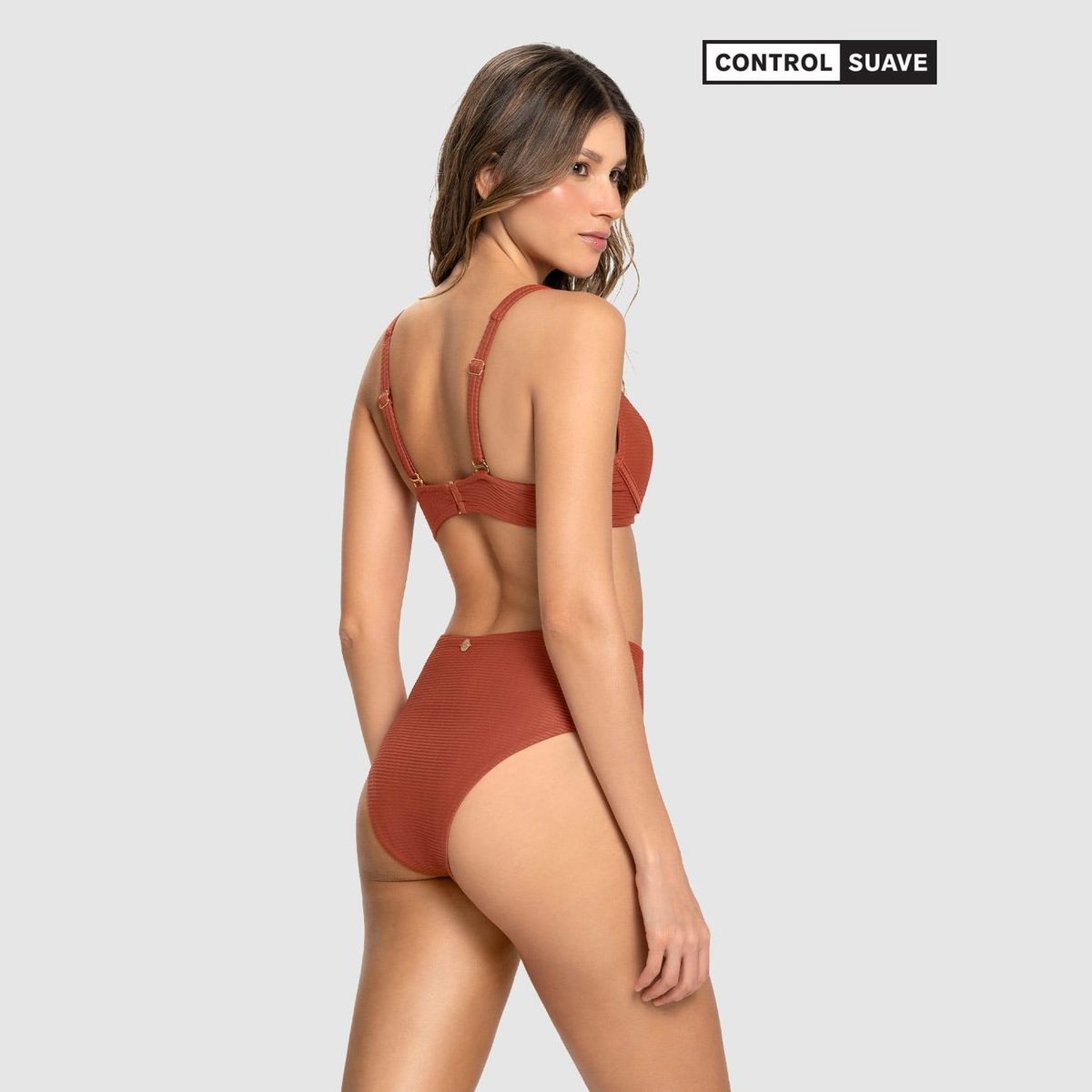 LEONISA - Vestido de baño Conjunto de Bikini en textura acanalada con panty tiro alto y top con arcos Leonisa