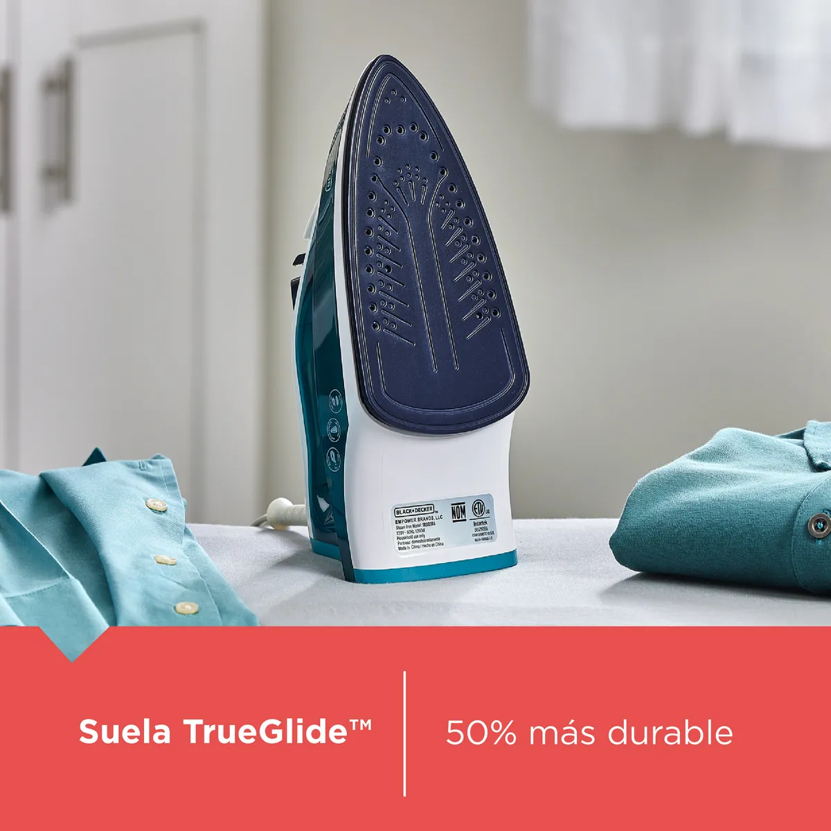 BLACK+DECKER - Plancha con golpe de vapor BLACK+DECKER TrueGlide¿ Colors, IRBD365
