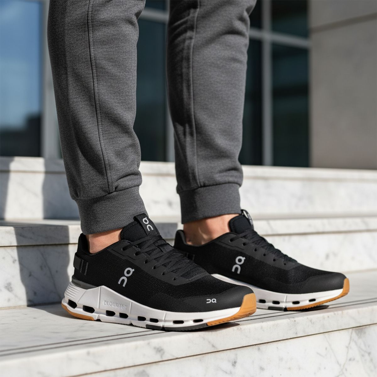 ON RUNNING - Tenis On running Moda Cloudnova Form 2 Hombre Negros