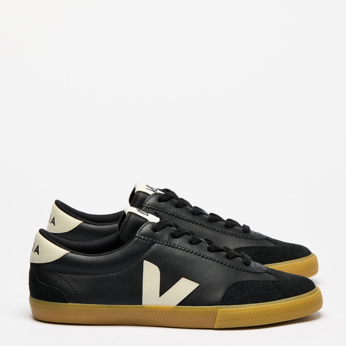 VEJA - Tenis Veja Moda Volley Hombre Negros