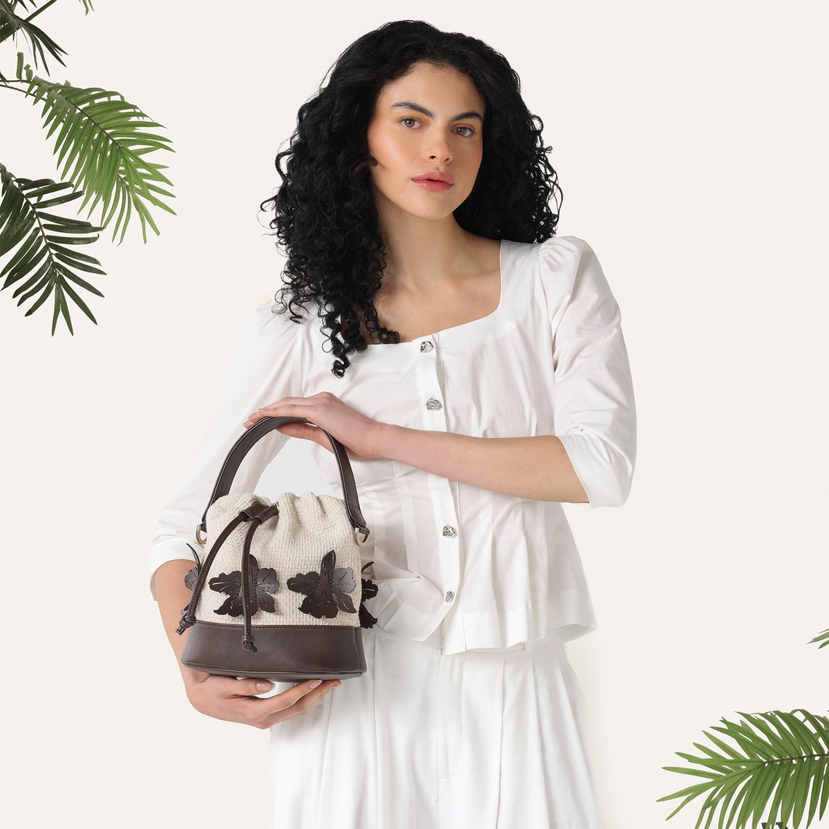 BAHIA MARIA X FALABELLA - Bolso Flor Chocolate Bahia Maria x Falabella Crossbody 