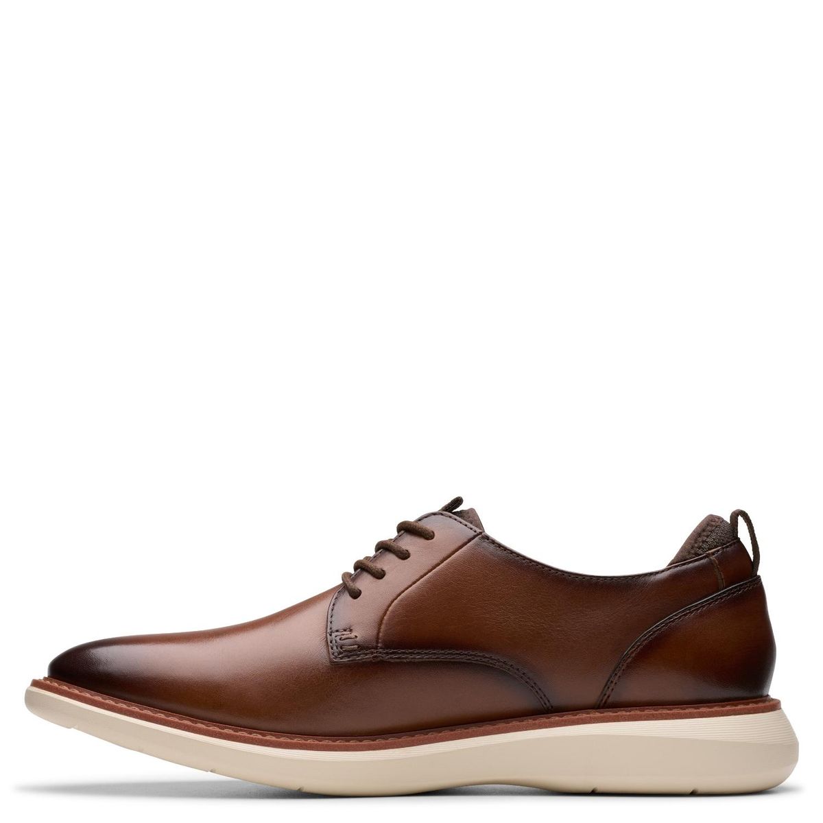 CLARKS - Zapatos casuales Clarks para Hombre Brantin Plain Cafés