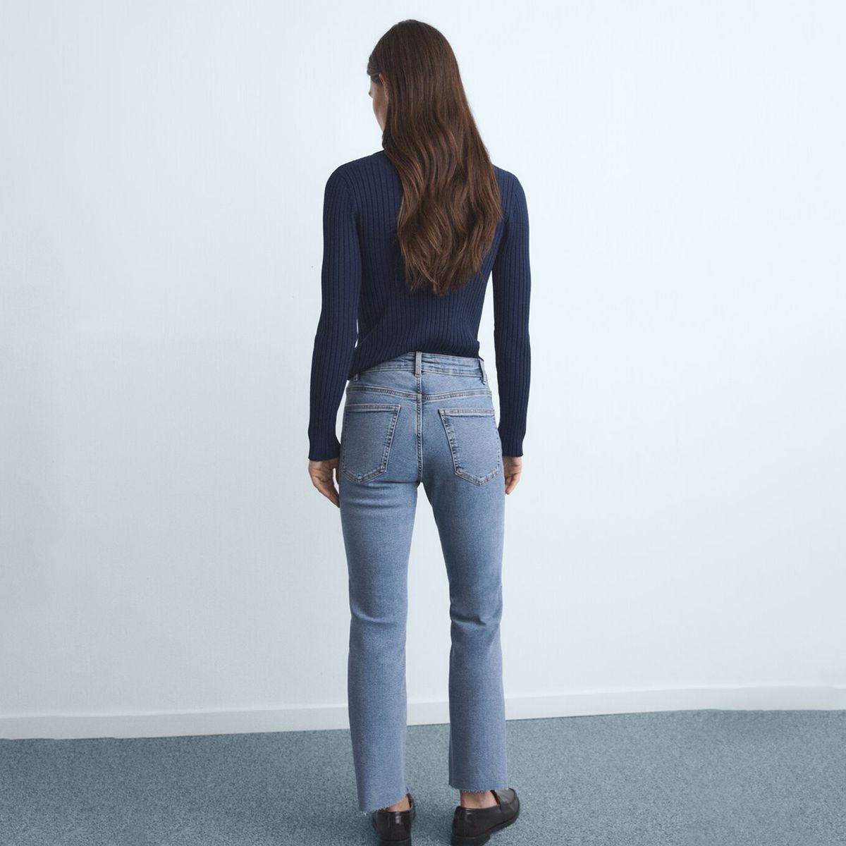 MANGO - Jean Flare Mujer Tiro medio de Algodón MANGO