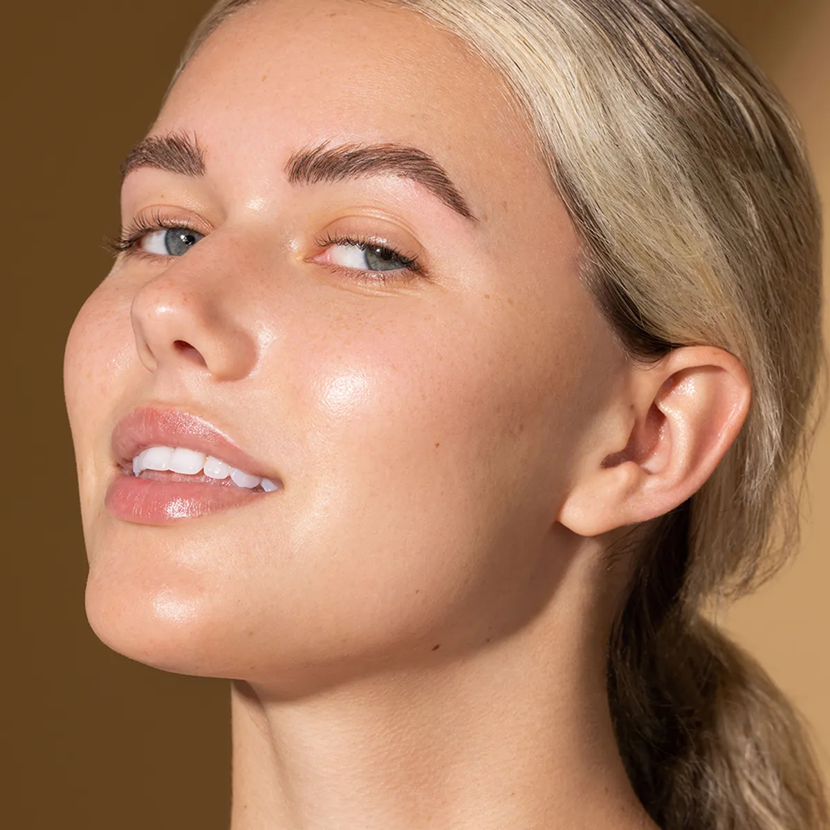 SHEGLAM - Contorno en Crema Sun Sculpt Liquid Contour Sheglam-Golden Sun 5,2 ml 