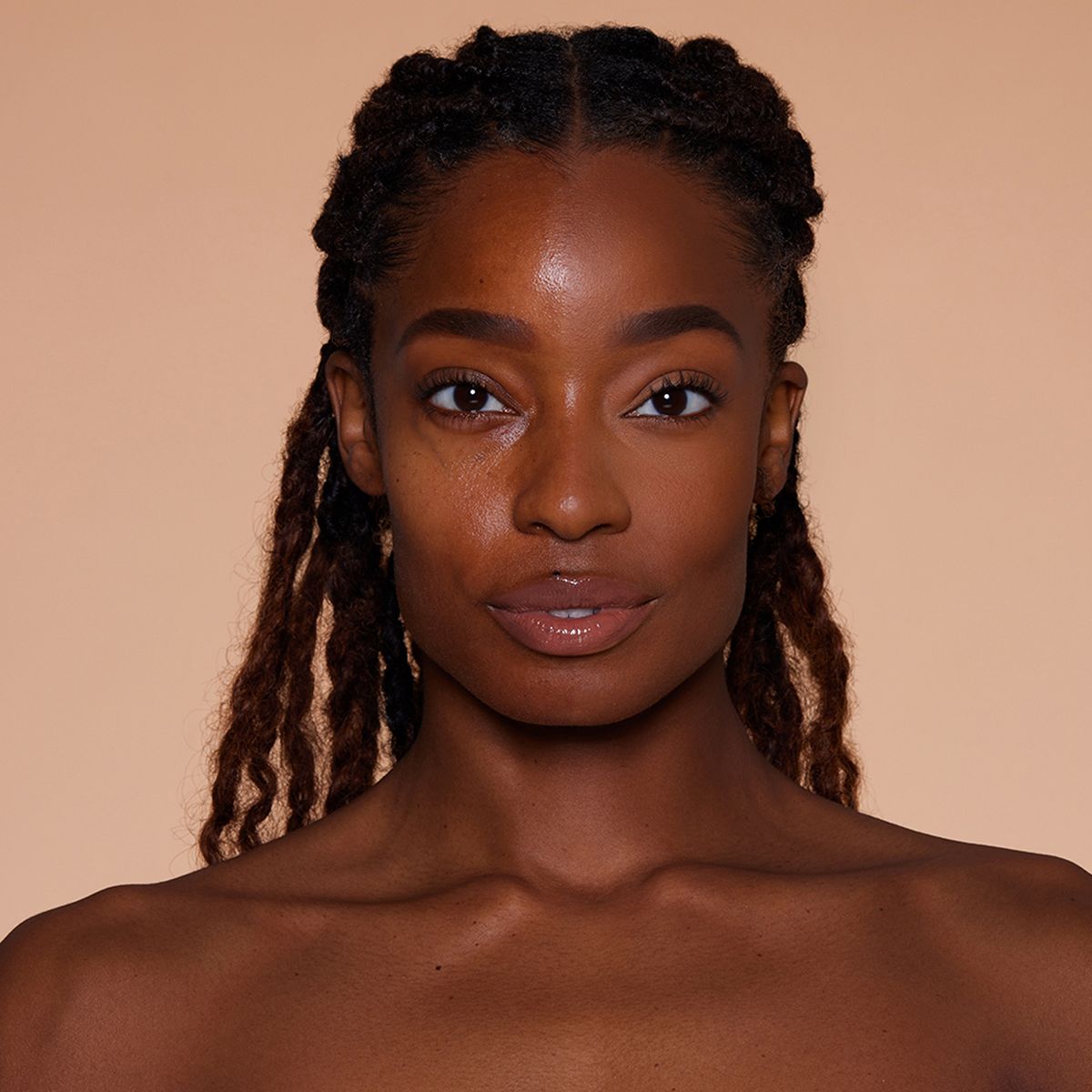 SHEGLAM - Base de maquillaje Compacto Skin-Focus High Coverage Powder Foundation Sheglam-Shell 11 gr 