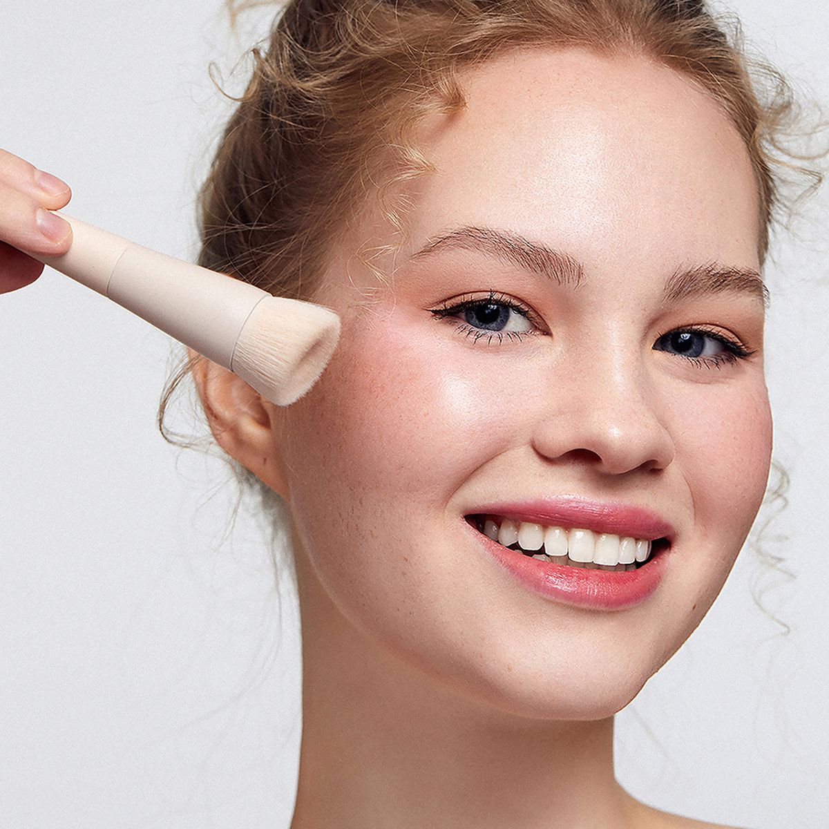 SHEGLAM - Brocha de maquillaje SKINFINITE FOUNDATION BRUSH SYNTHETIC FLAT Sheglam 