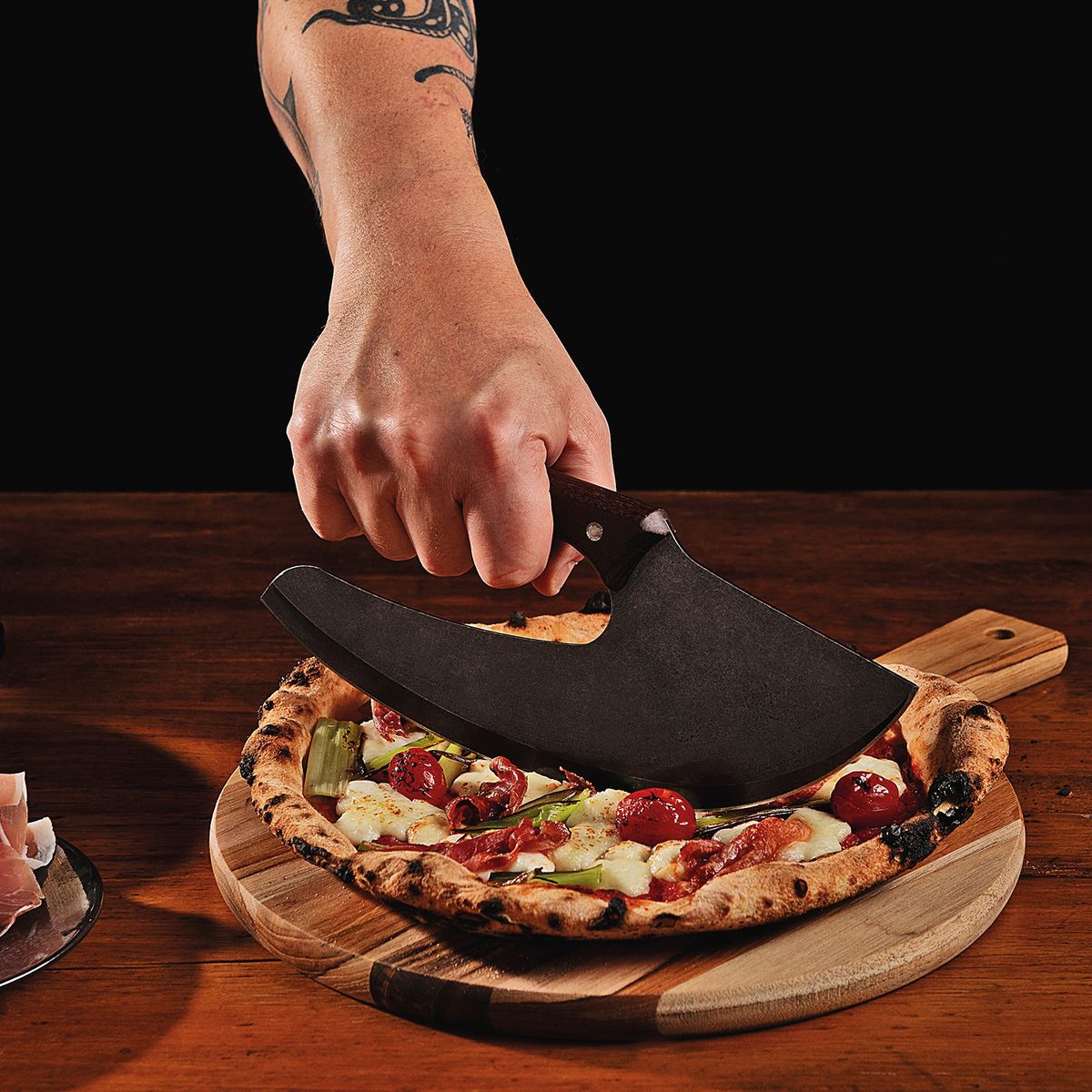 TRAMONTINA - Cortador Multiuso Tramontina Churrasco Black de acero inoxidable y mango de madera