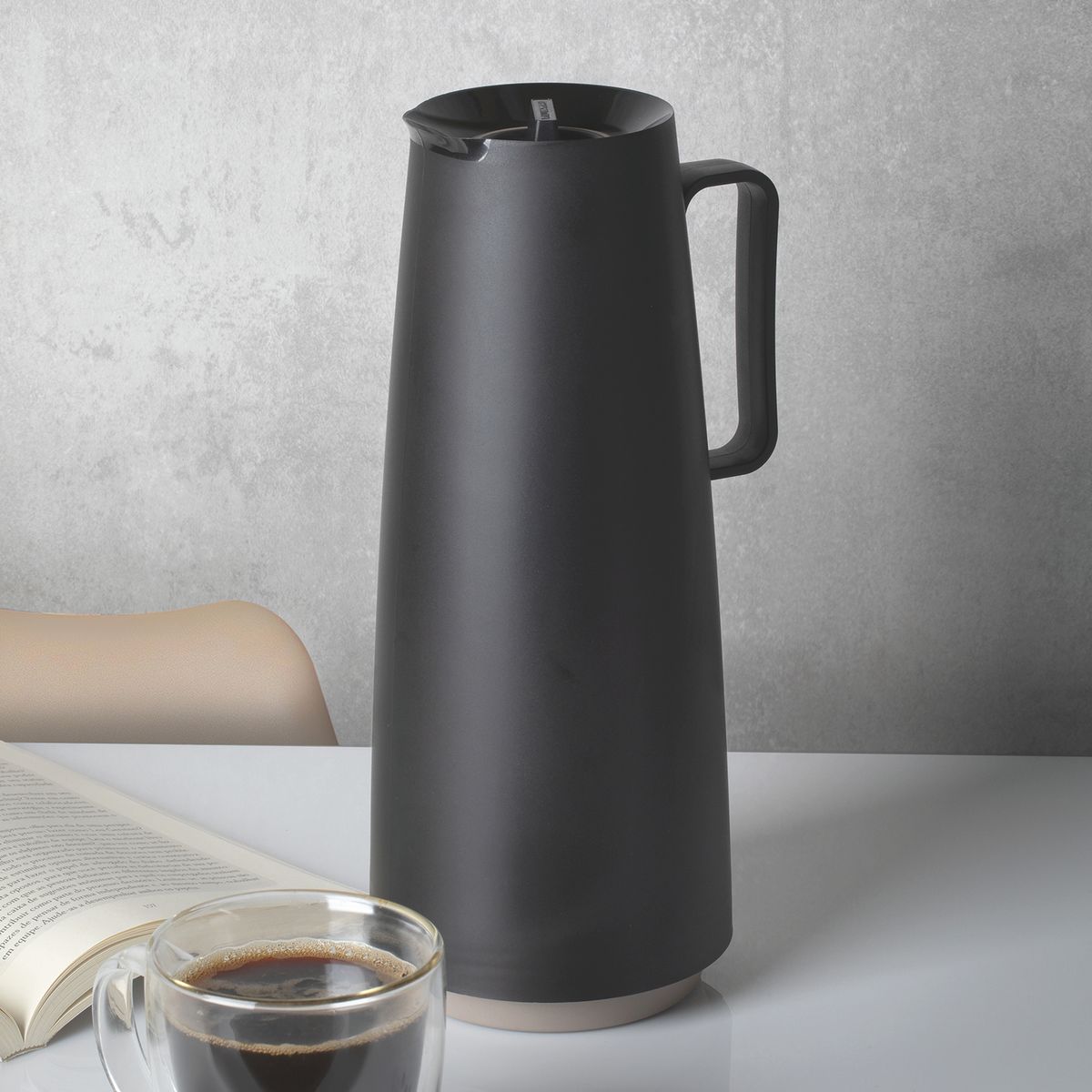 TRAMONTINA - Jarra Térmica Tramontina Exata en Plástico Negro con Ampolla de Vidrio 1 L