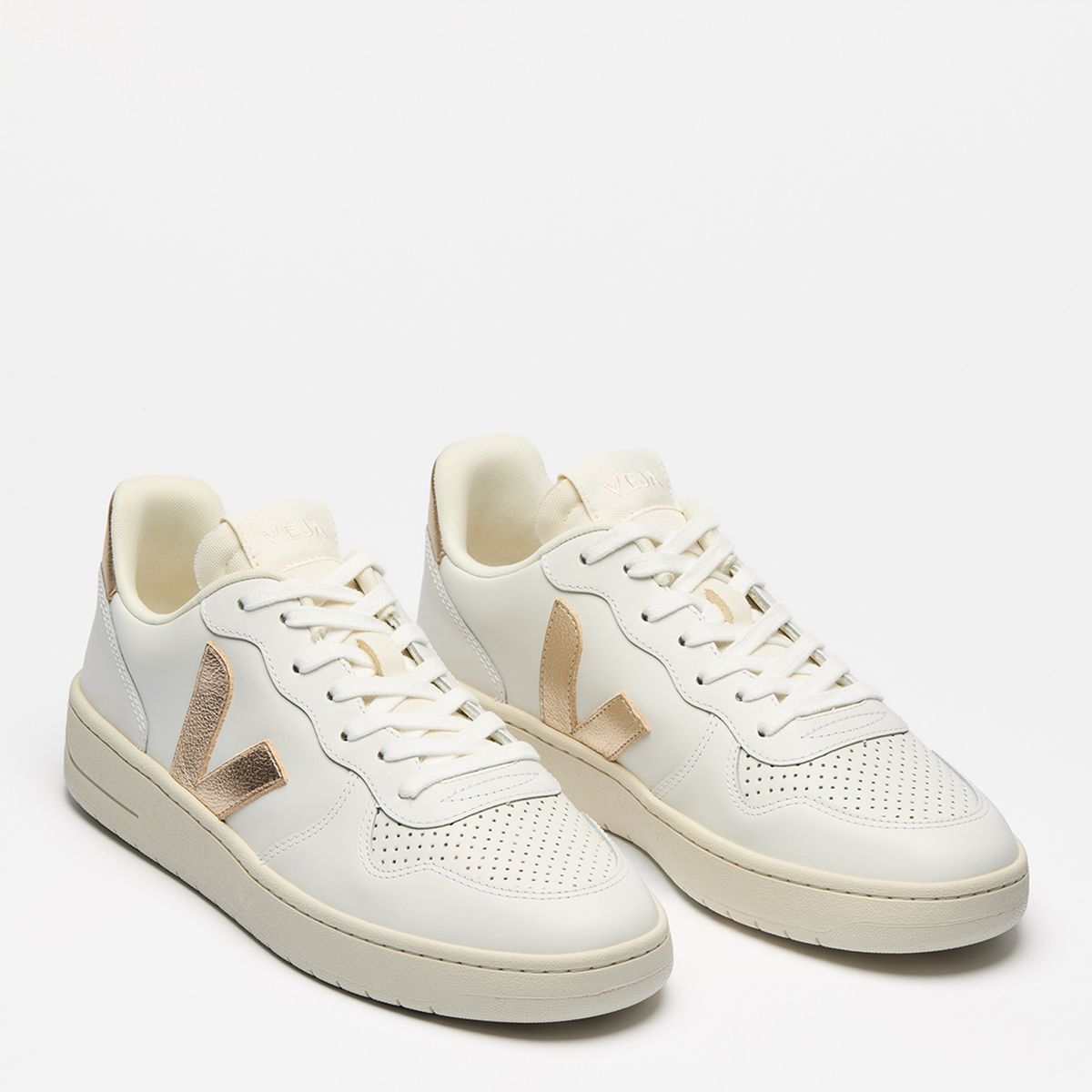 VEJA - Tenis Veja Moda V-10 Mujer Blancos