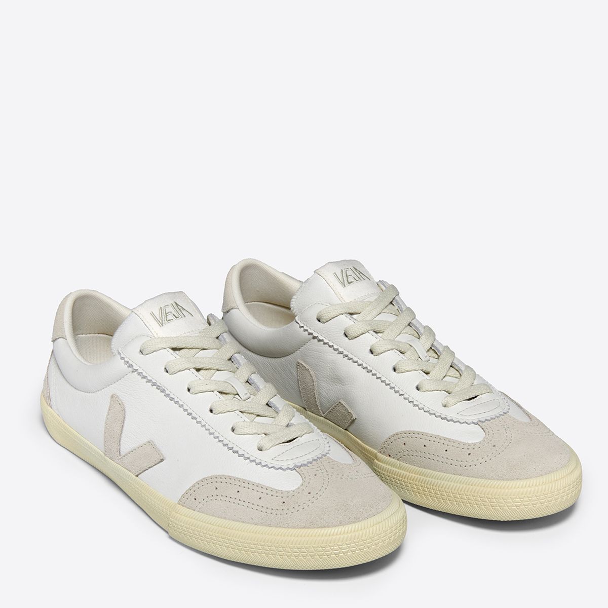 VEJA - Tenis Veja Moda Volley Hombre Blancos