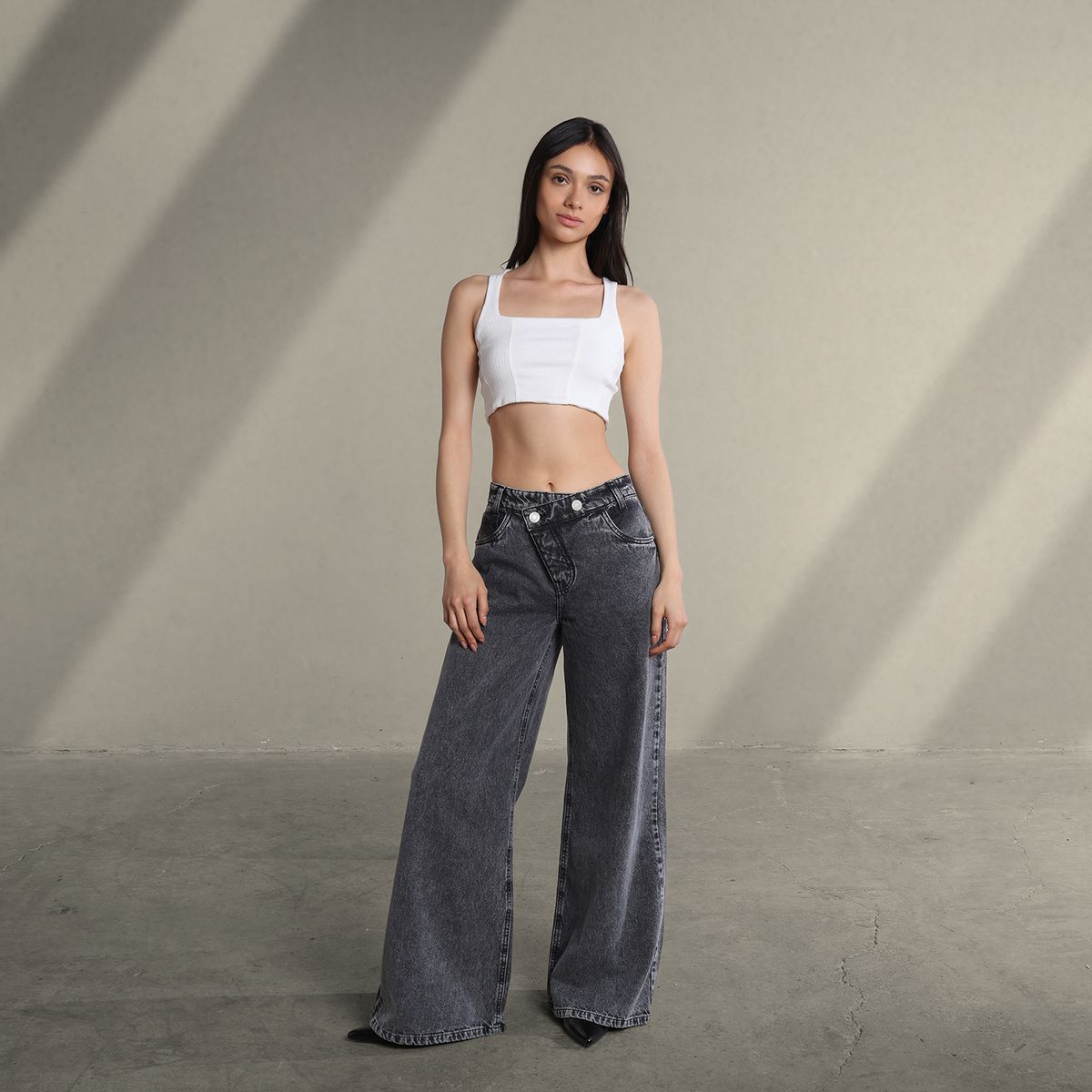 SYBILLA - Jean Super Wide leg Mujer Tiro bajo Pretina cruzada Sybilla 