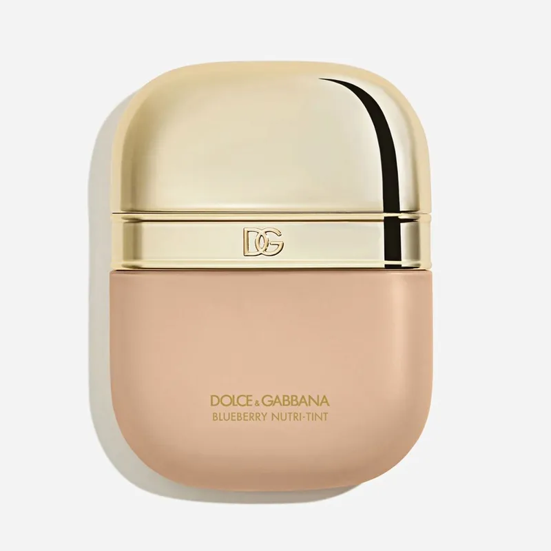 DOLCE&GABBANA - Iluminador de rostro Líquida Blueberry Nutri Tint SPF 5N Dolce&Gabbana 30 ml