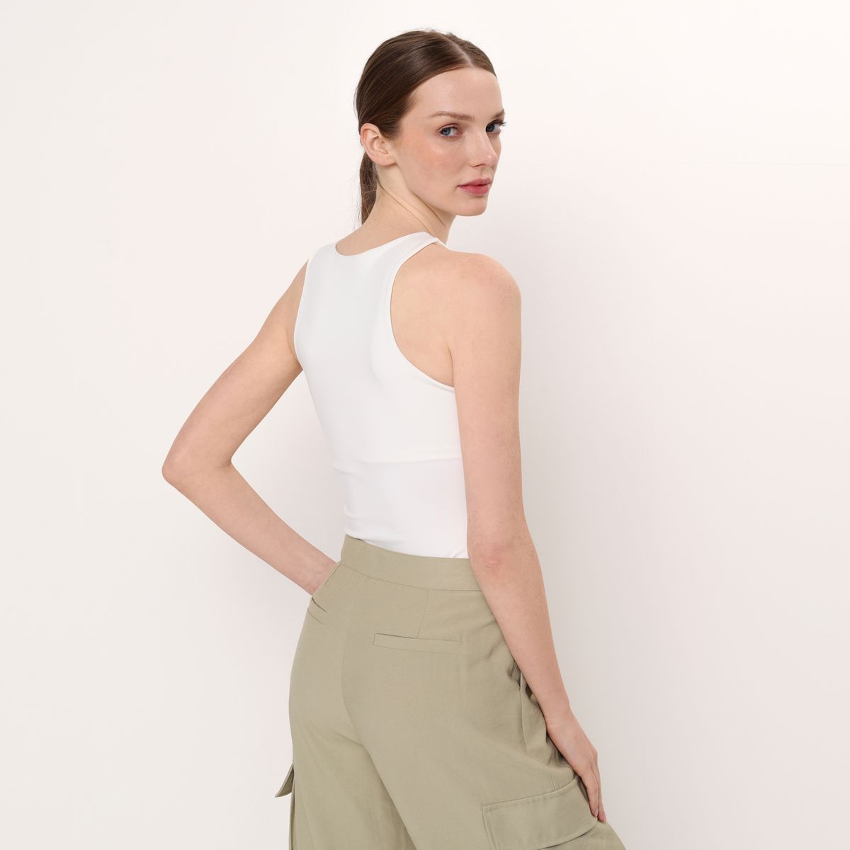 BASEMENT - Body Mujer Sin mangas Basement