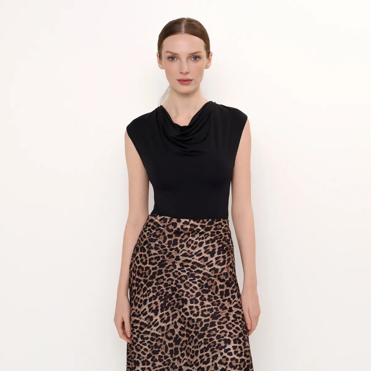 BASEMENT - Body Mujer Sin mangas Basement