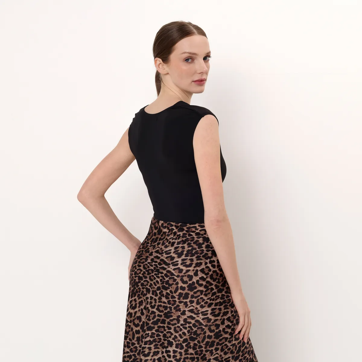 BASEMENT - Body Mujer Sin mangas Basement