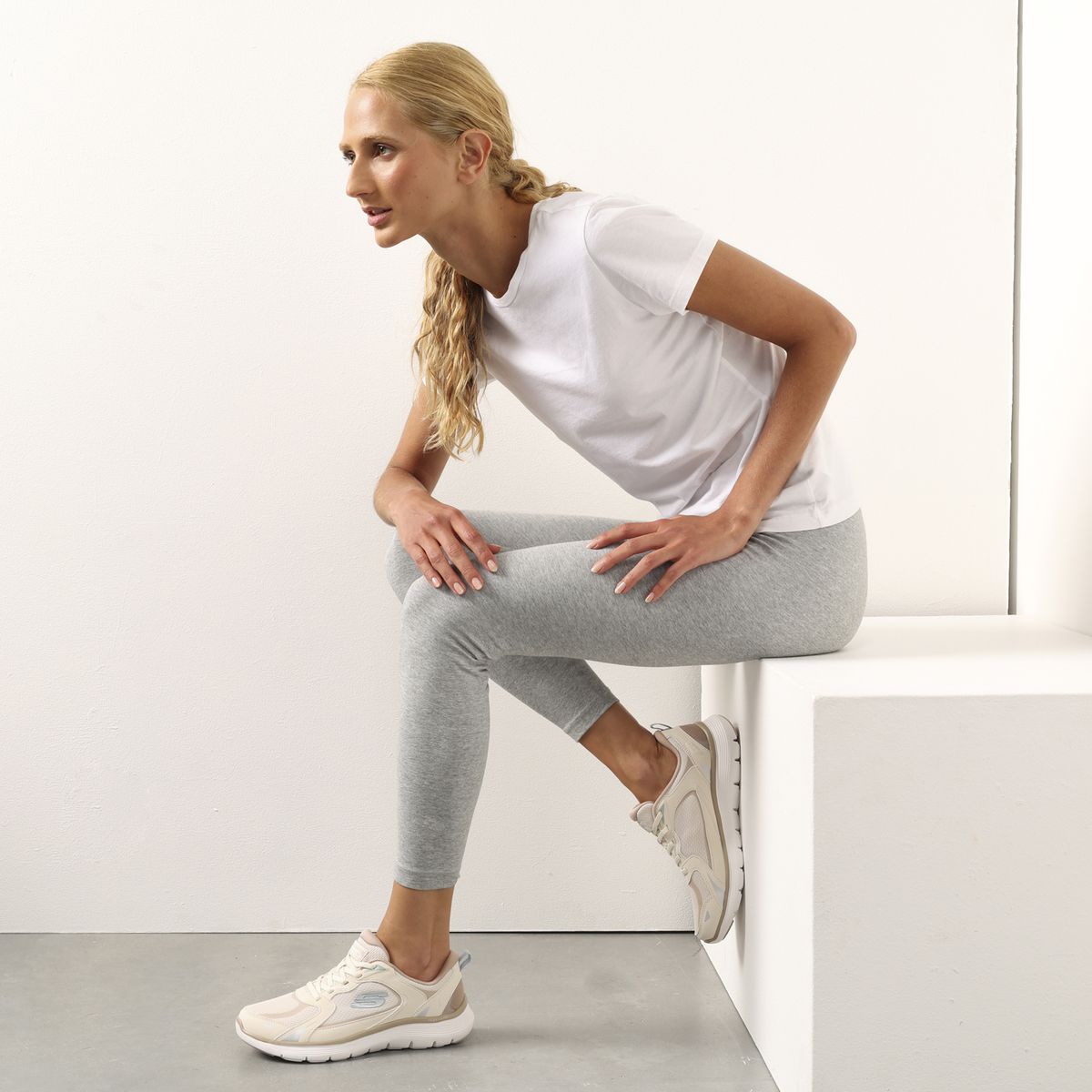 SKECHERS - Tenis Skechers Moda Flex appeal 5.0 Easy Retro Rush Mujer