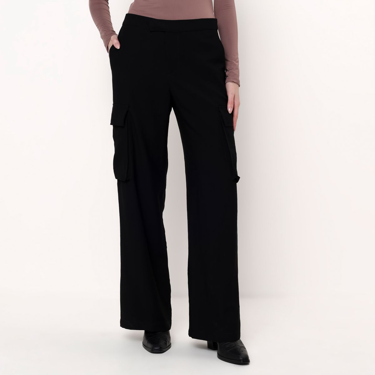 BASEMENT - Pantalon Recto Mujer Tiro alto Basement 