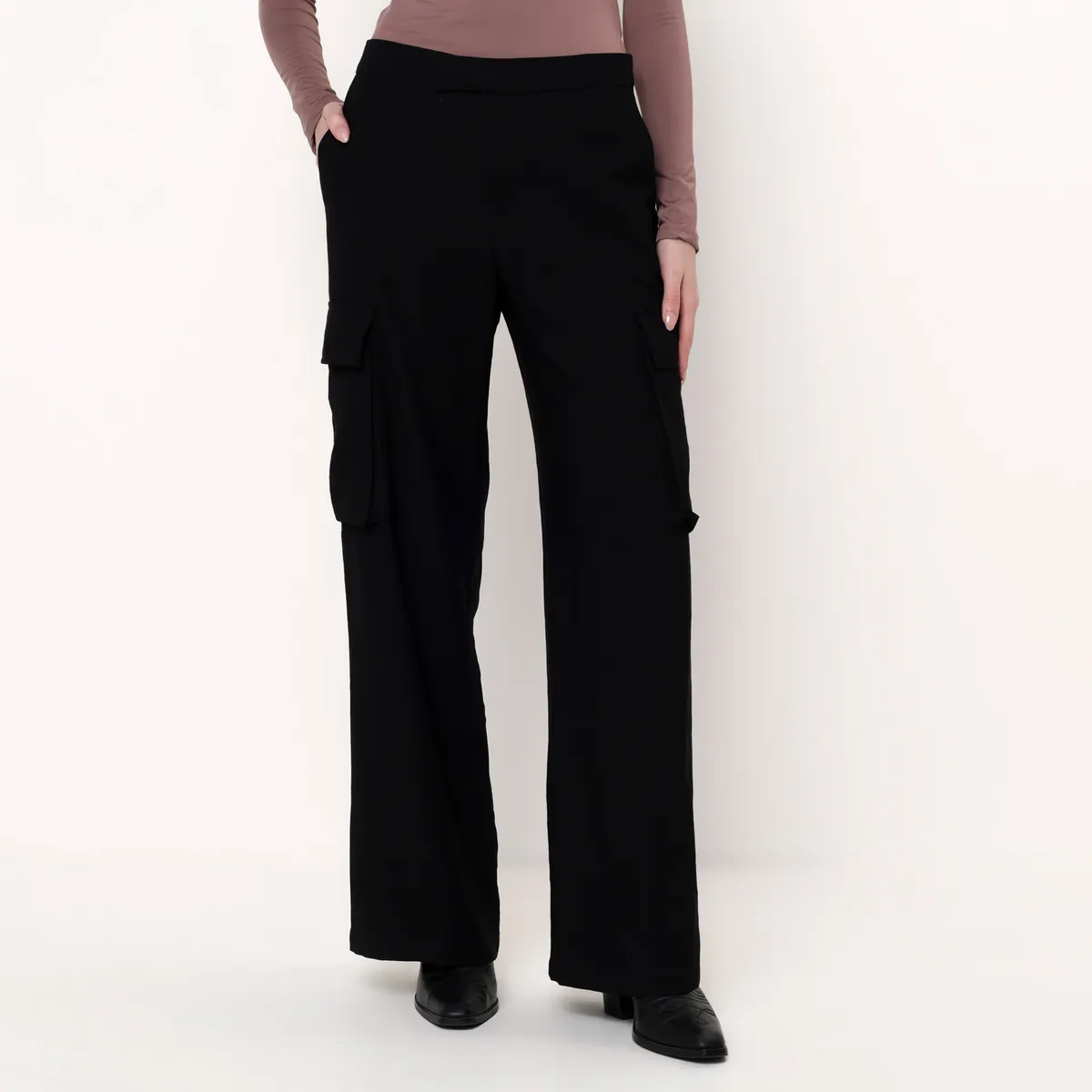 BASEMENT - Pantalon Recto Mujer Tiro alto Basement 
