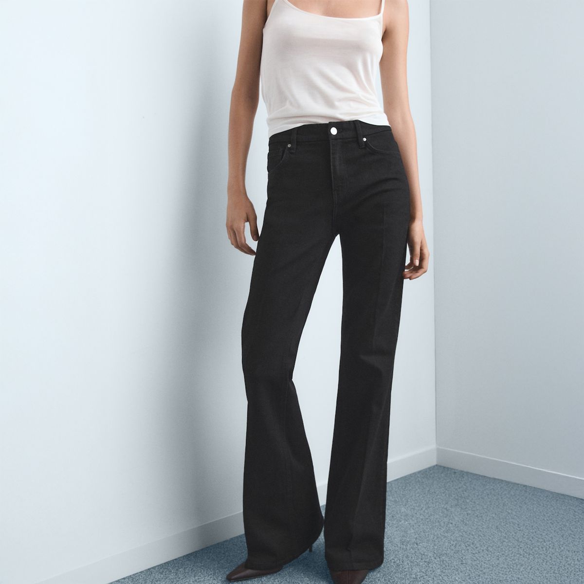 MANGO - Jean Flare Mujer Tiro alto Mango