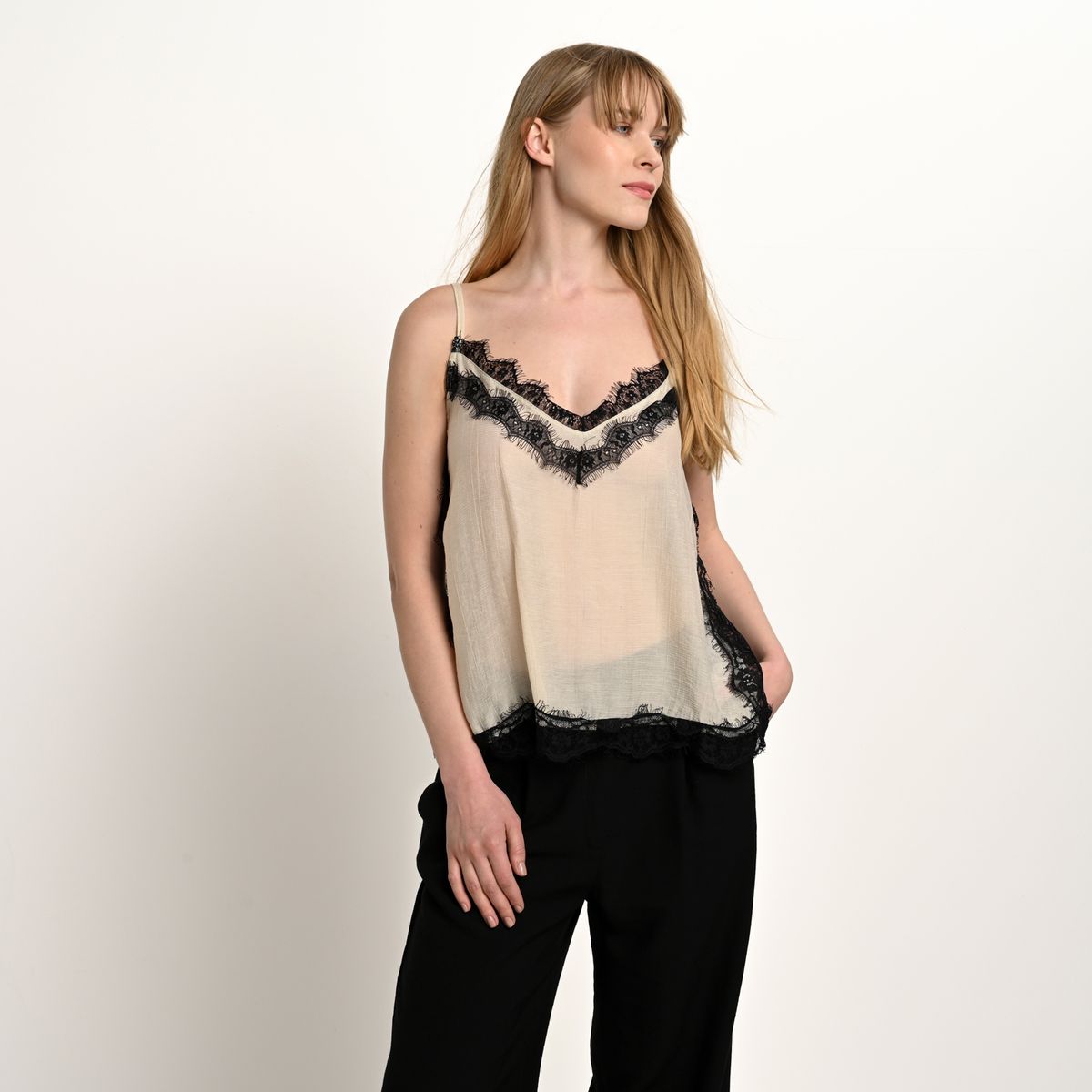 BASEMENT - Blusa Mujer con Encaje Sin mangas Basement