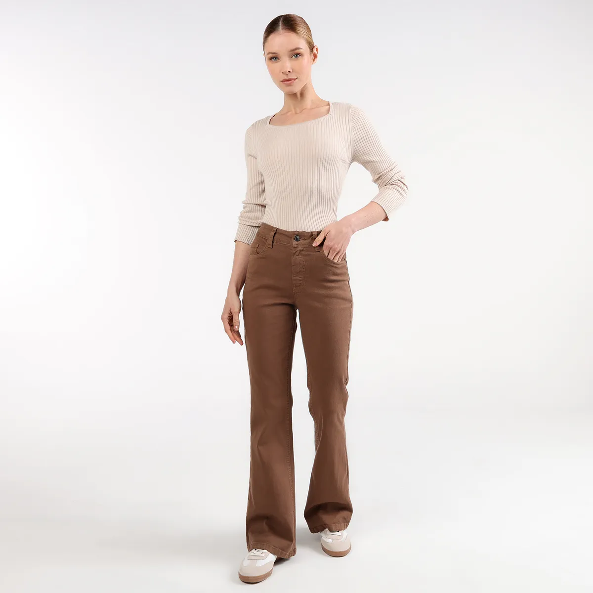 BASEMENT - Jean Flare Mujer Tiro medio Basement