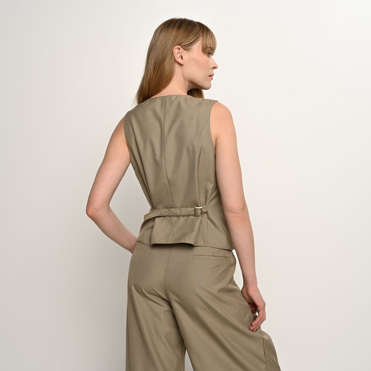 BASEMENT - Chaleco Mujer Basement