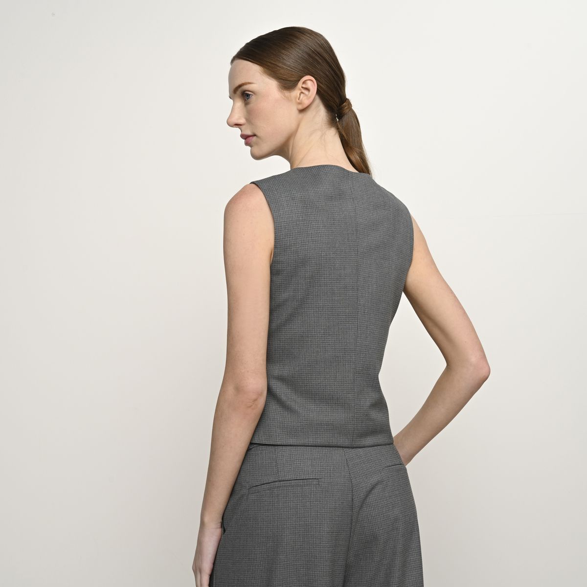 BASEMENT - Chaleco Mujer Basement