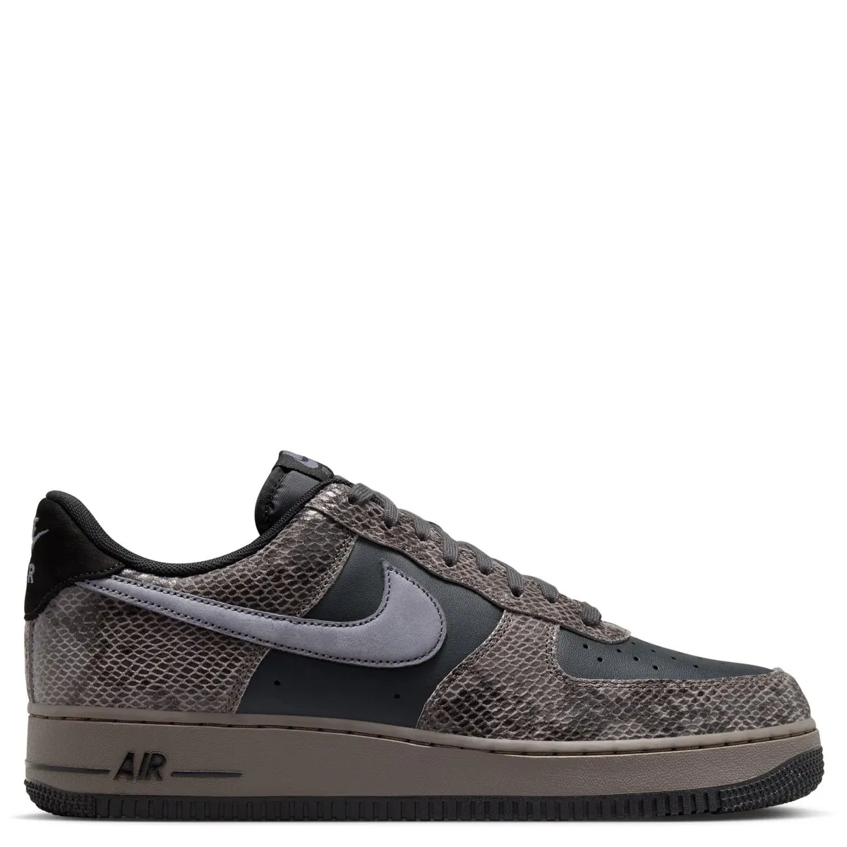 NIKE - Tenis Nike Moda Air Force 1 '07 Lv8 Emb Hombre 