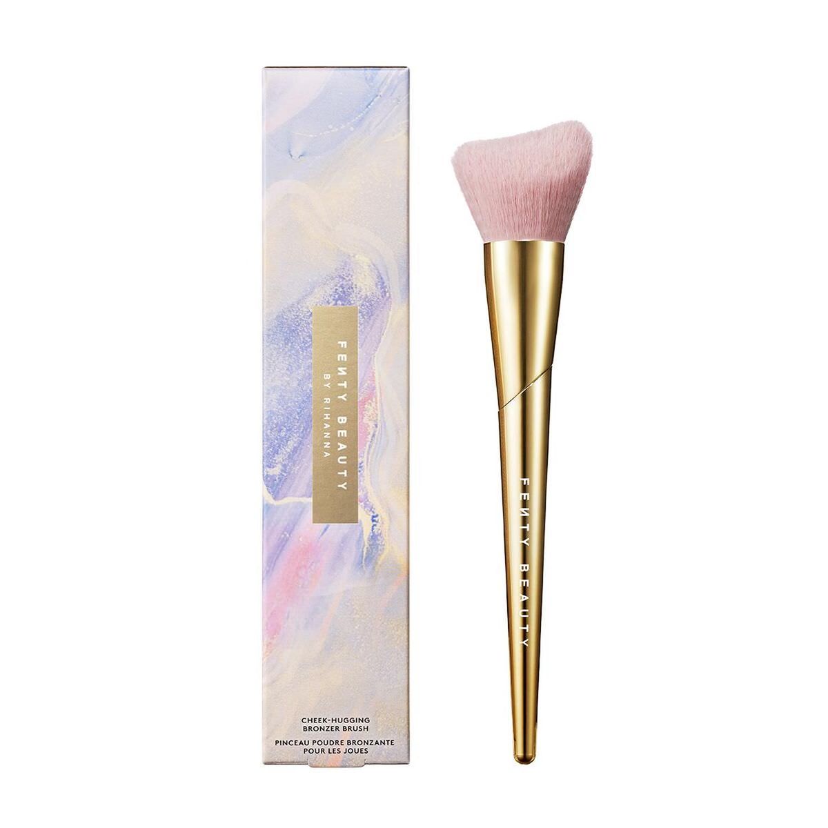 FENTY BEAUTY - Cheek-Hugging Bronzer Brush 190 (Brocha Para Bronceador)