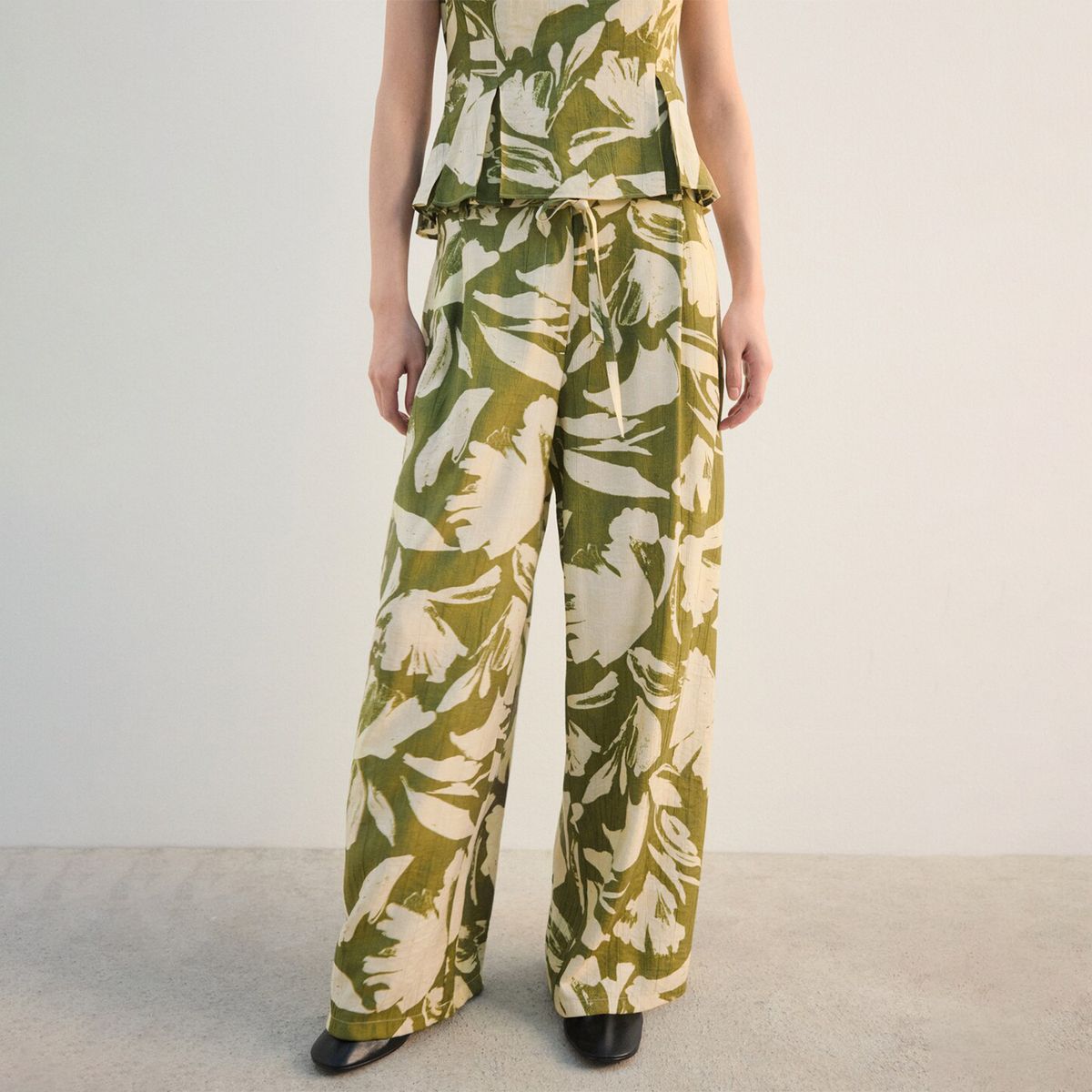 MANGO - Pantalón Recto Mujer Tiro medio con Estampado Mango