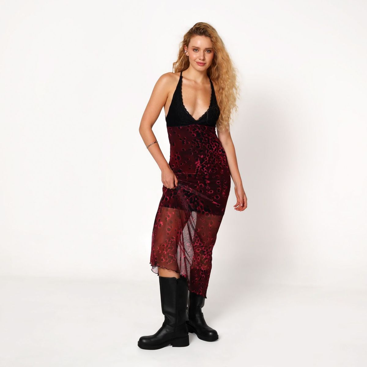 ARIA VEGA X FALABELLA - Vestido Mujer Medio Casual Con transparencia Aria Vega X Falabella