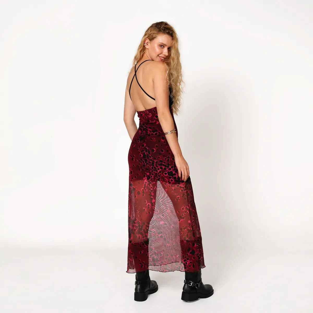 ARIA VEGA X FALABELLA - Vestido Mujer Medio Casual Con transparencia Aria Vega X Falabella