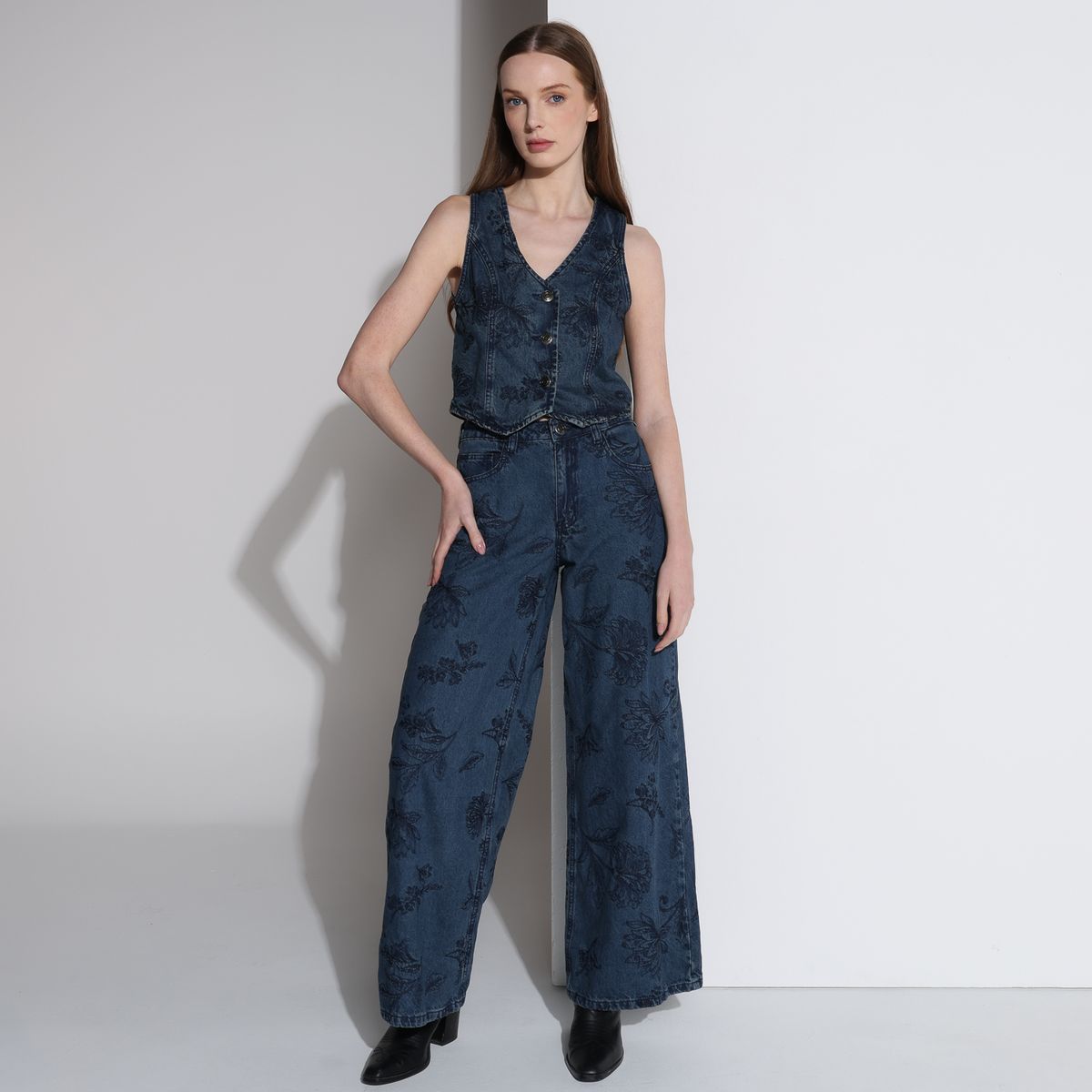 BASEMENT - Jean Wide leg Mujer Tiro medio con Bordado Basement