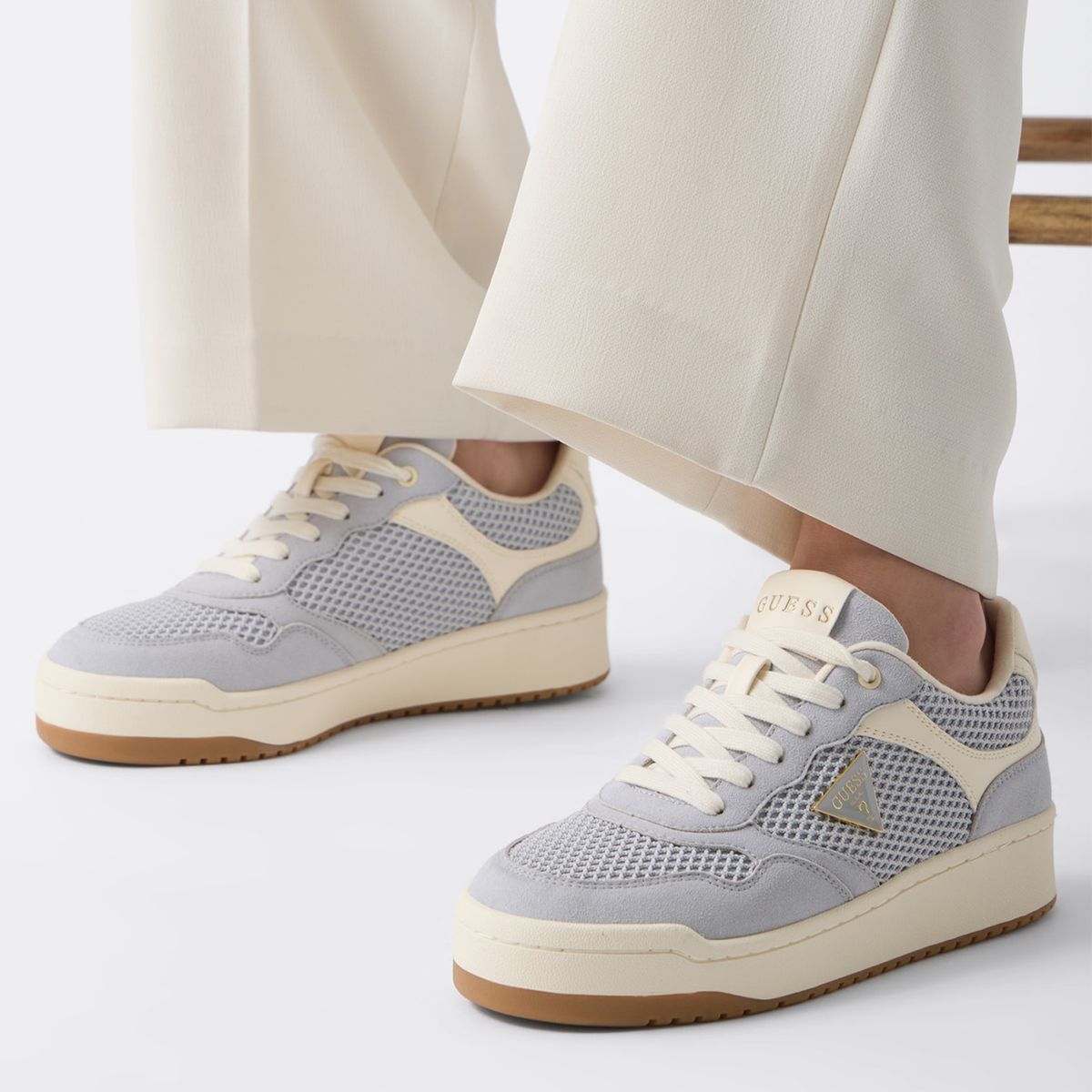 GUESS - Tenis Guess Moda Miram Mujer