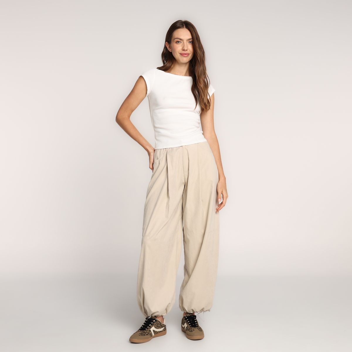 SYBILLA - Pantalón Relax Mujer Tiro medio Sybilla