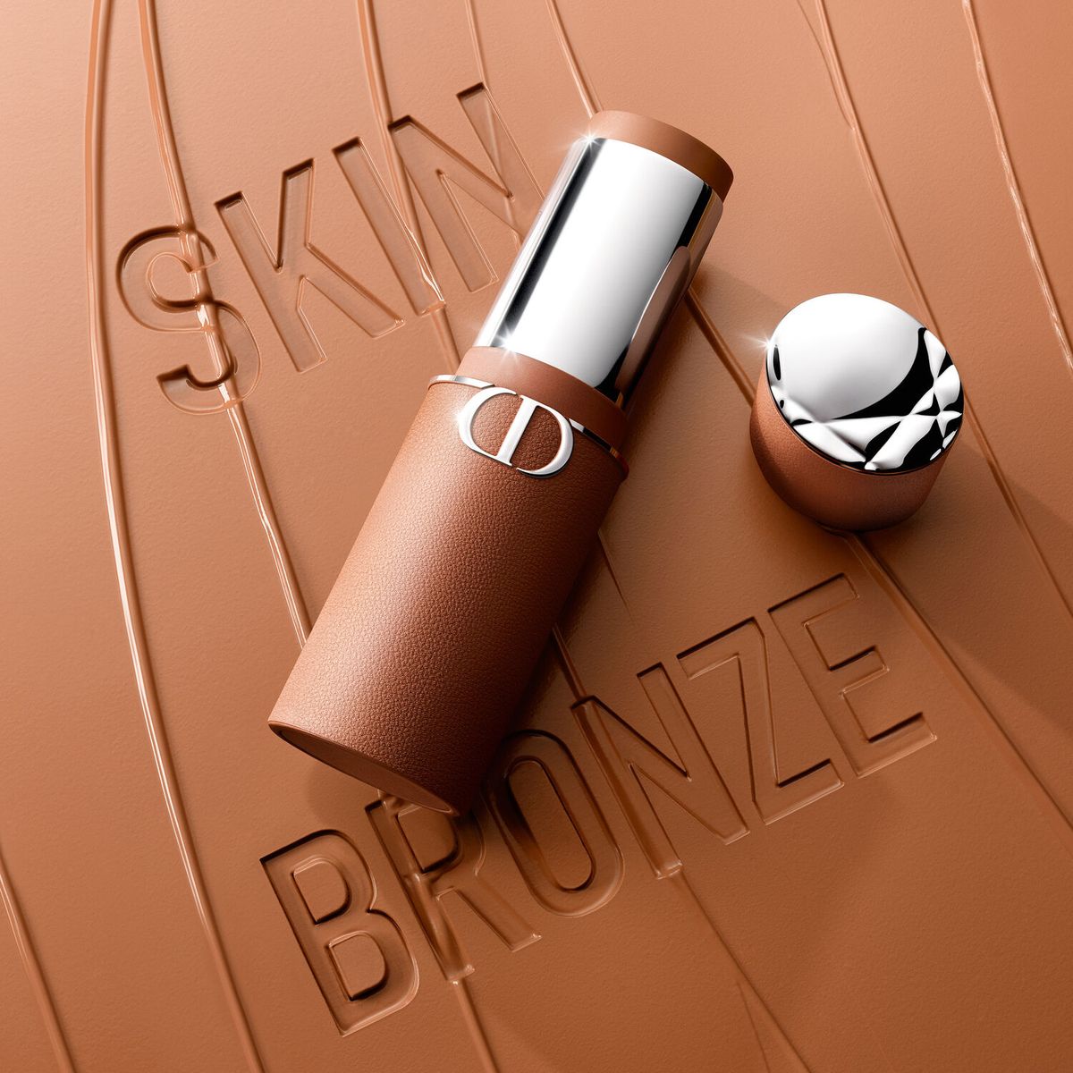 DIOR - Dior Forever Skin Bronze - Bálsamo en stick bronceador ultrafundente