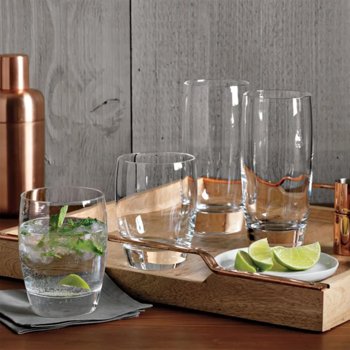 CRATE & BARREL - Vaso Alto Otis en Vidrio 562 ml