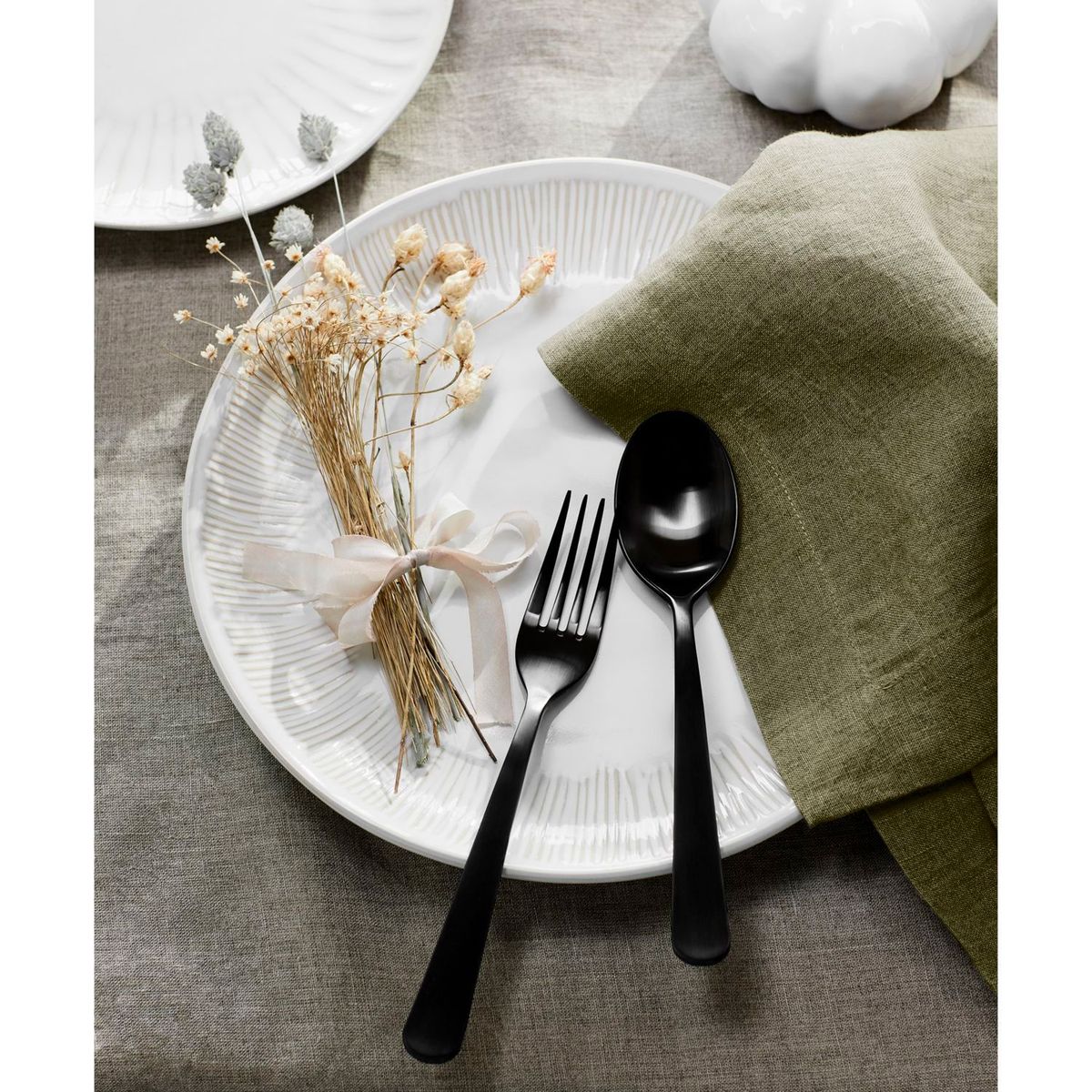 CRATE & BARREL - Plato Principal Dover en Gres Blanco 27 cm