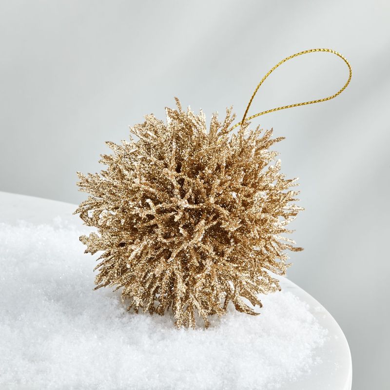CRATE & BARREL - Adorno para árbol Coral en Plástico 8 cm x 8 cm