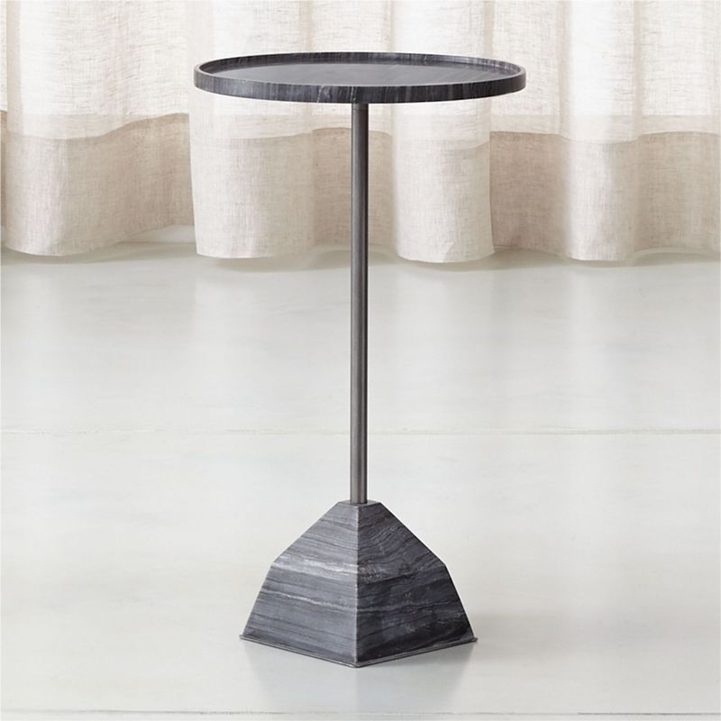 CRATE & BARREL - Mesa Auxiliar Prost en Mármol Negro 53 cm.