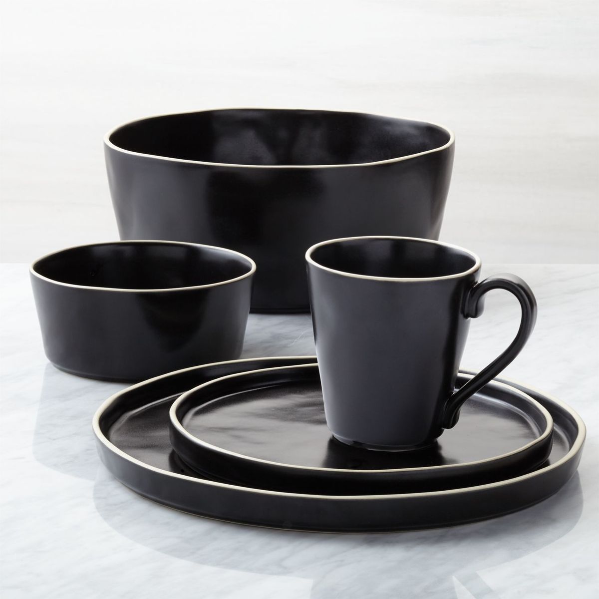 CRATE & BARREL - Bowl de Servir Sloan Negro en Gres 24 cm