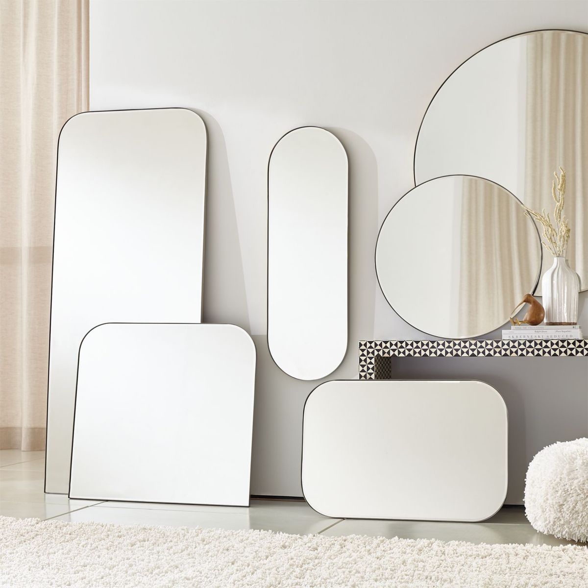CRATE & BARREL - Espejo de pared Edge Ovalado 122 cm x 41 cm