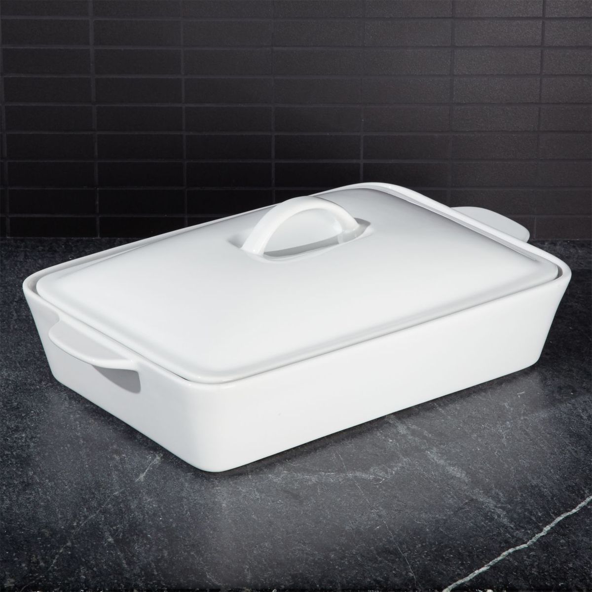 CRATE & BARREL - Refractaria para hornear Potluck en Gres 27 cm x 43 cm