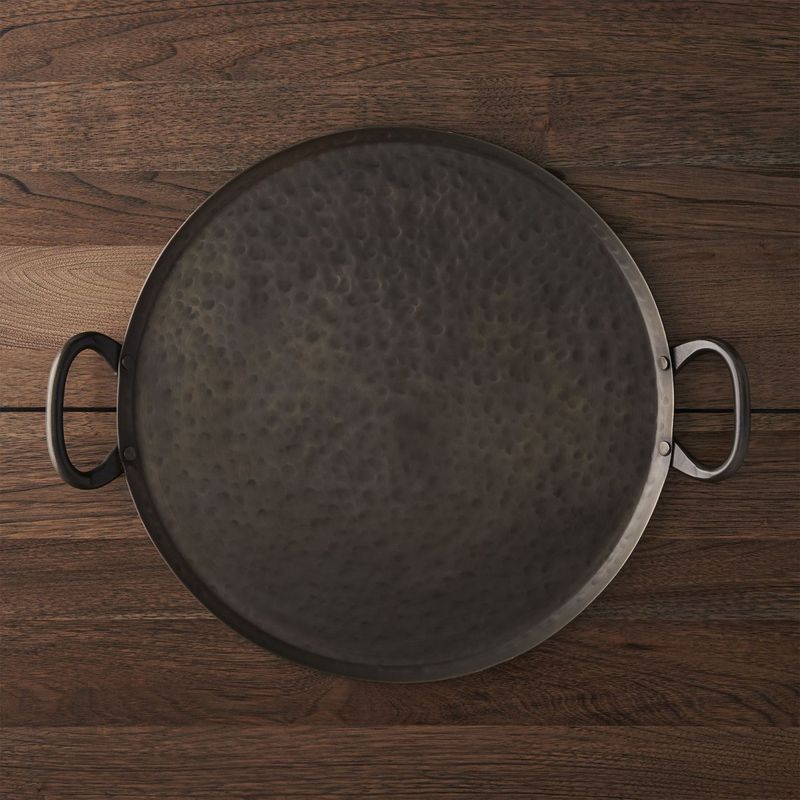 CRATE & BARREL - Bandeja Redonda Feast en Metal 40 cm